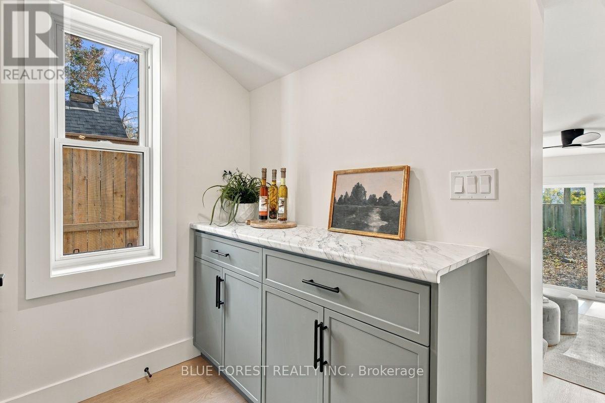 25 Euclid Avenue, London South, Ontario  N6C 1C2 - Photo 11 - X14132956