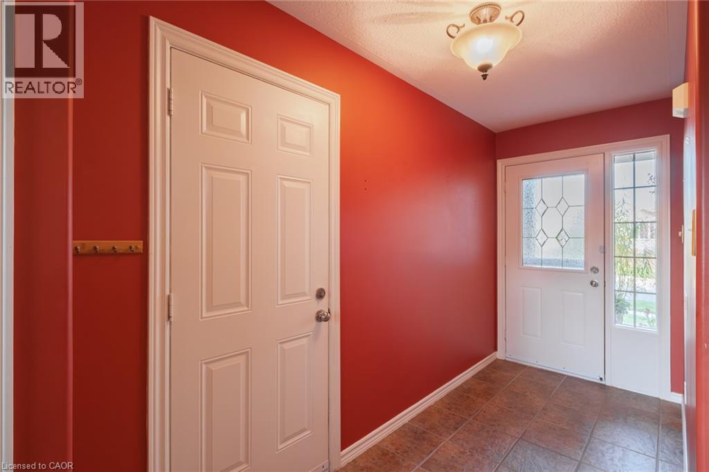 10 Taylor Road, St. George, Ontario  N0E 1N0 - Photo 4 - 40875037