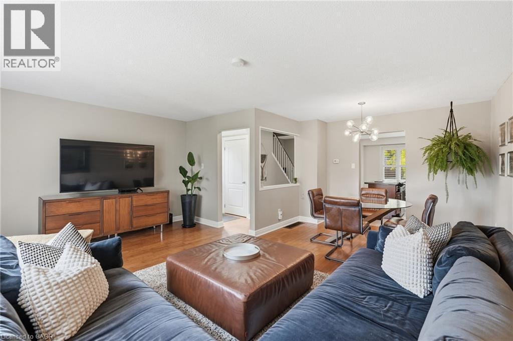 2266 Melissa Crescent, Burlington, Ontario  L7P 3W4 - Photo 4 - 40875048