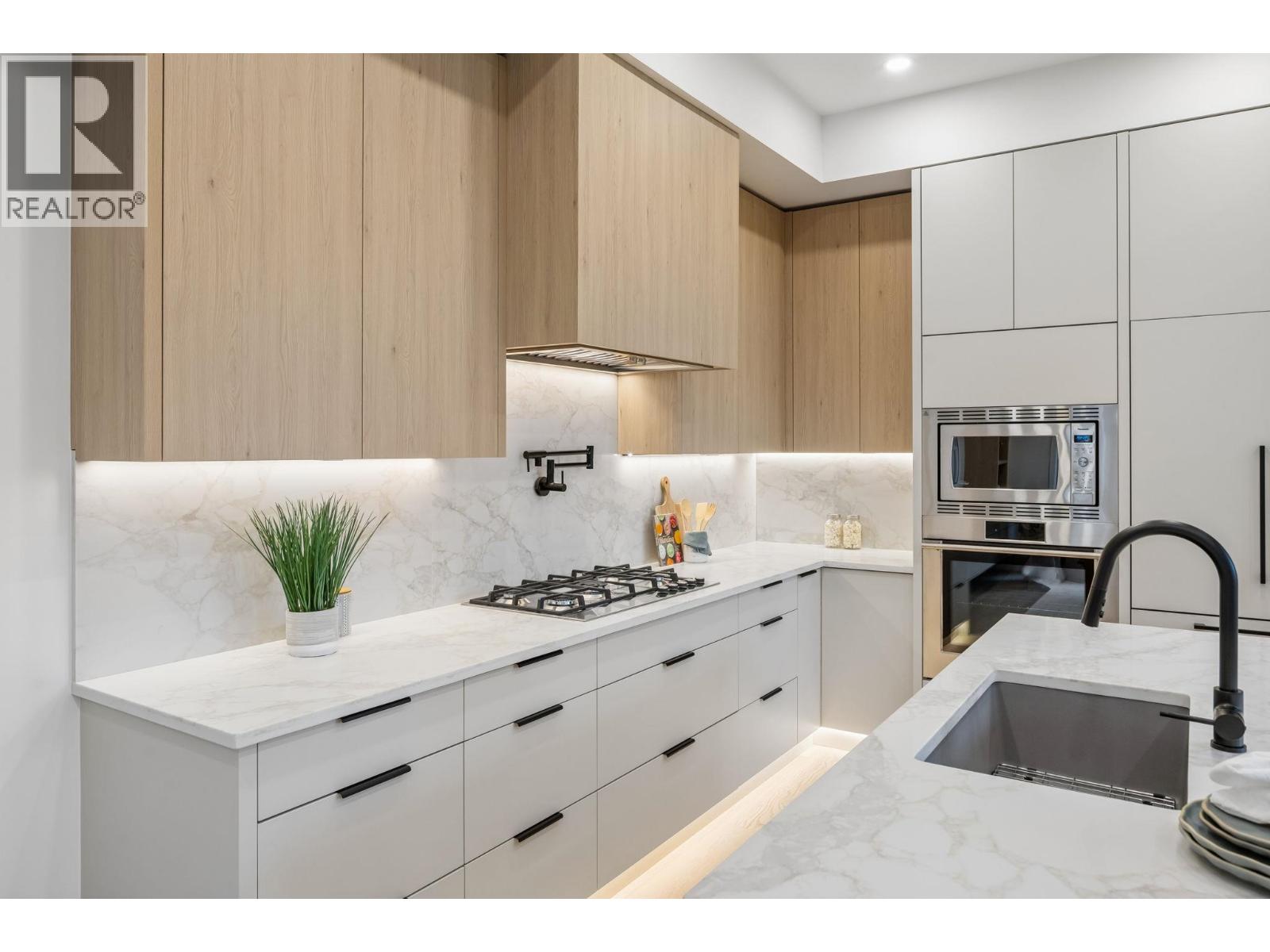 932 W 57th Street, Vancouver, British Columbia  V6P 1S3 - Photo 7 - R3179923