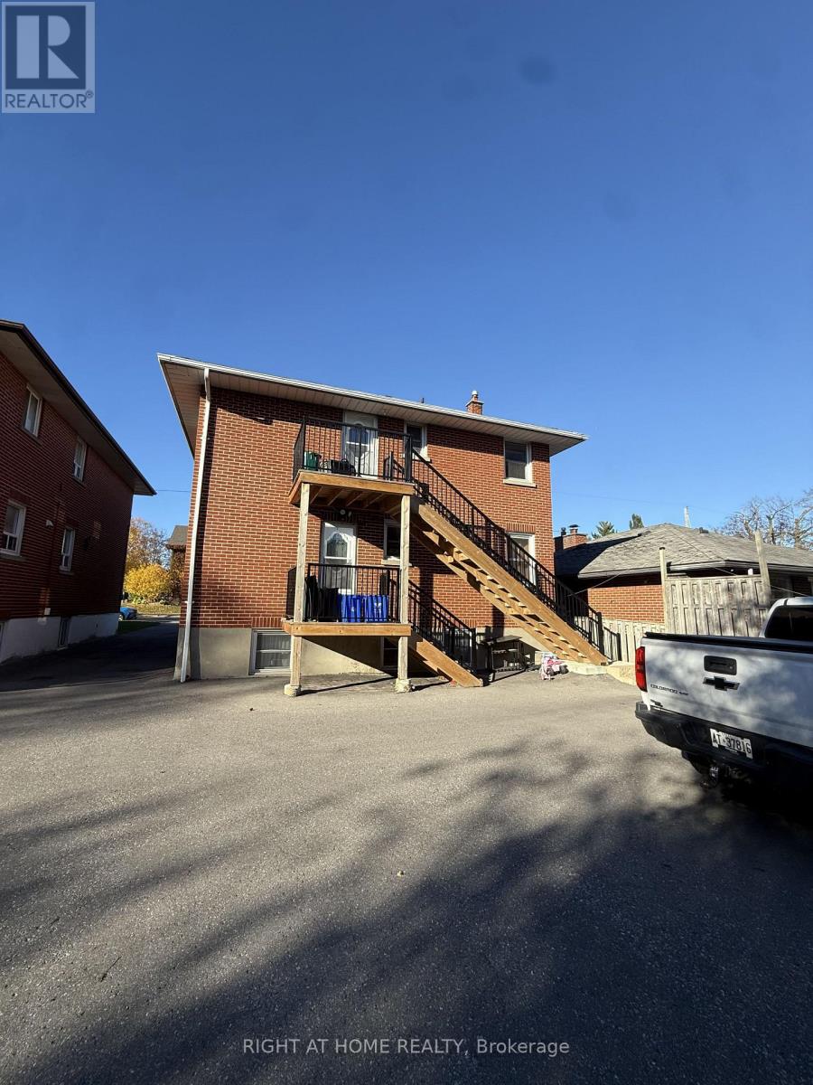 Upperfloor - 385 Mary Street N, Oshawa, Ontario  L1G 5C9 - Photo 28 - E14130852