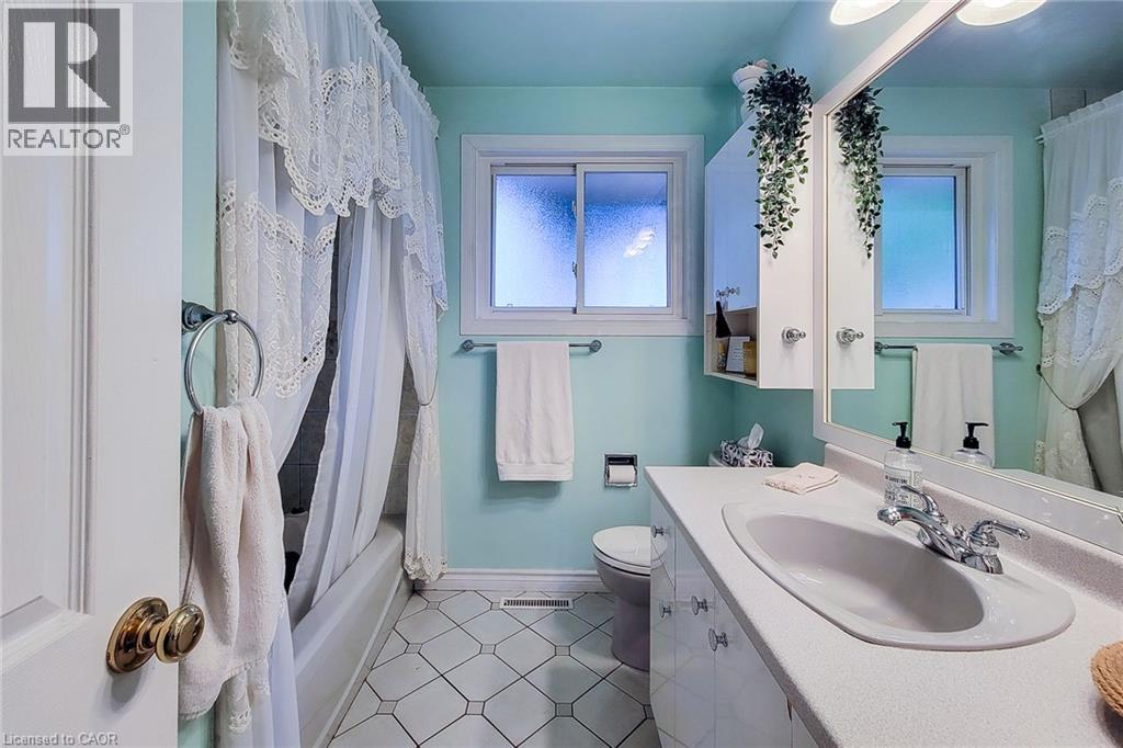 5 Lynford Avenue, Hamilton, Ontario  L9A 2L8 - Photo 22 - 40874889