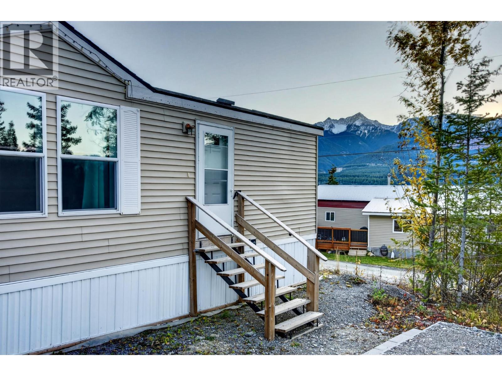 686 Almberg Road Unit# 41, Golden, British Columbia  V0A 1H2 - Photo 3 - 10404991