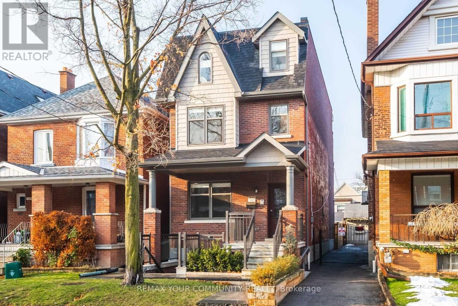 2ND - 690 SHAW STREET, Toronto, Ontario